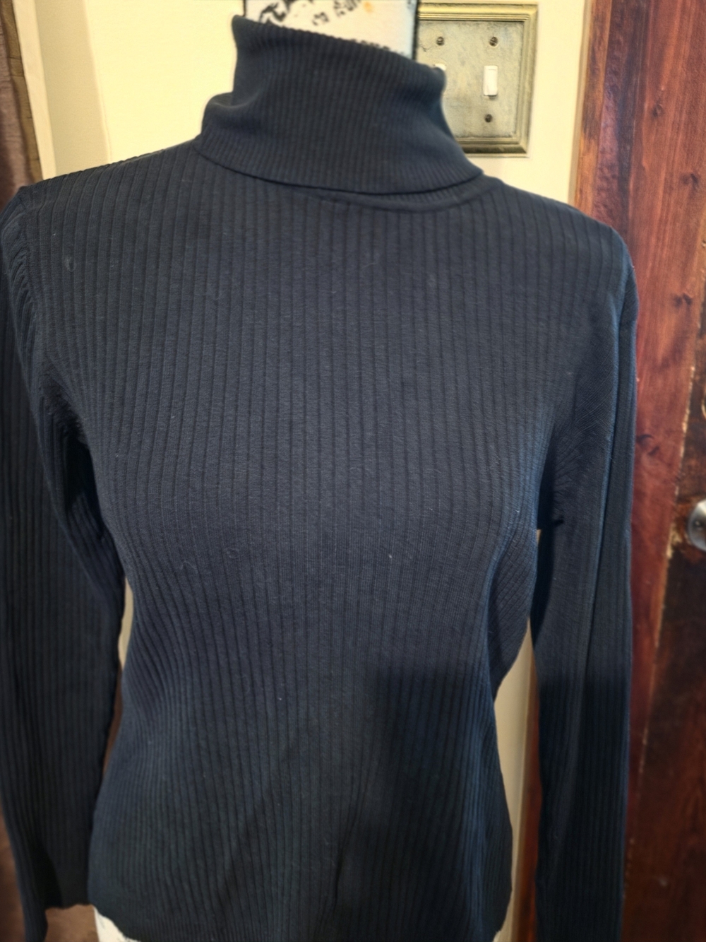 Chico's classic ribbed knit long-sleeve turtleneck sweater Size 1(Small)